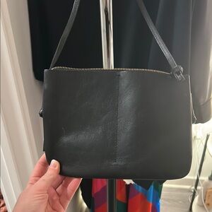 Elegant Black Leather Shoulder Bag